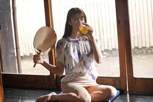 Mùa hè buồn chán ở quê nện vợ yêu nhà bên thiếu thốn vì lấy ông xã già