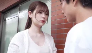 Chồng yêu tẻ nhạt, người vợ nhận ra cậu thanh niên gần nhà tốt hơn