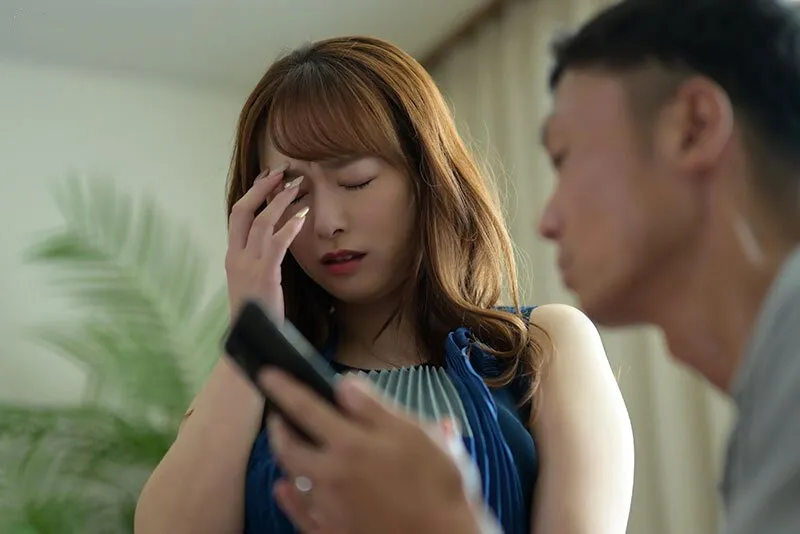 Cô vợ sốc khi gã chồng tâm sự về ước muốn nhìn vợ bị người khác địt